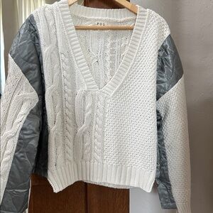 POL Cream and Gray Women's Sweater